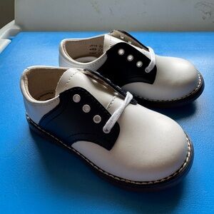 Footmates Navy Blue and White Classic Saddle Oxford